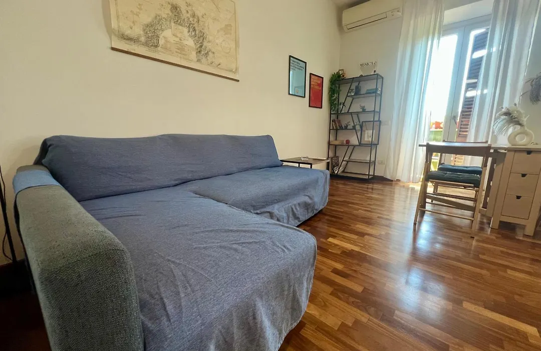 Roma'S Home!-1